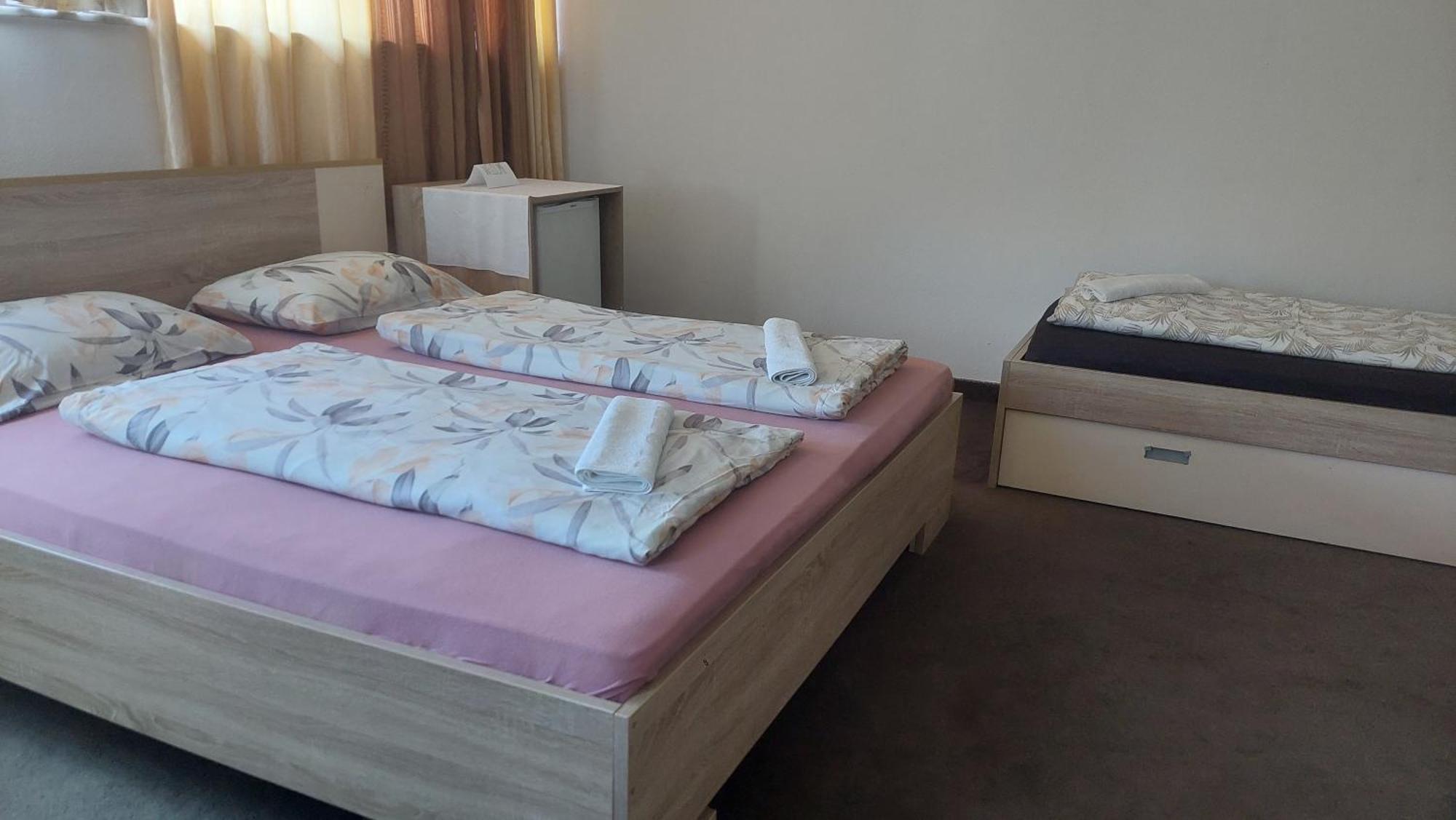 Hotel Irish Bihac Ngoại thất bức ảnh