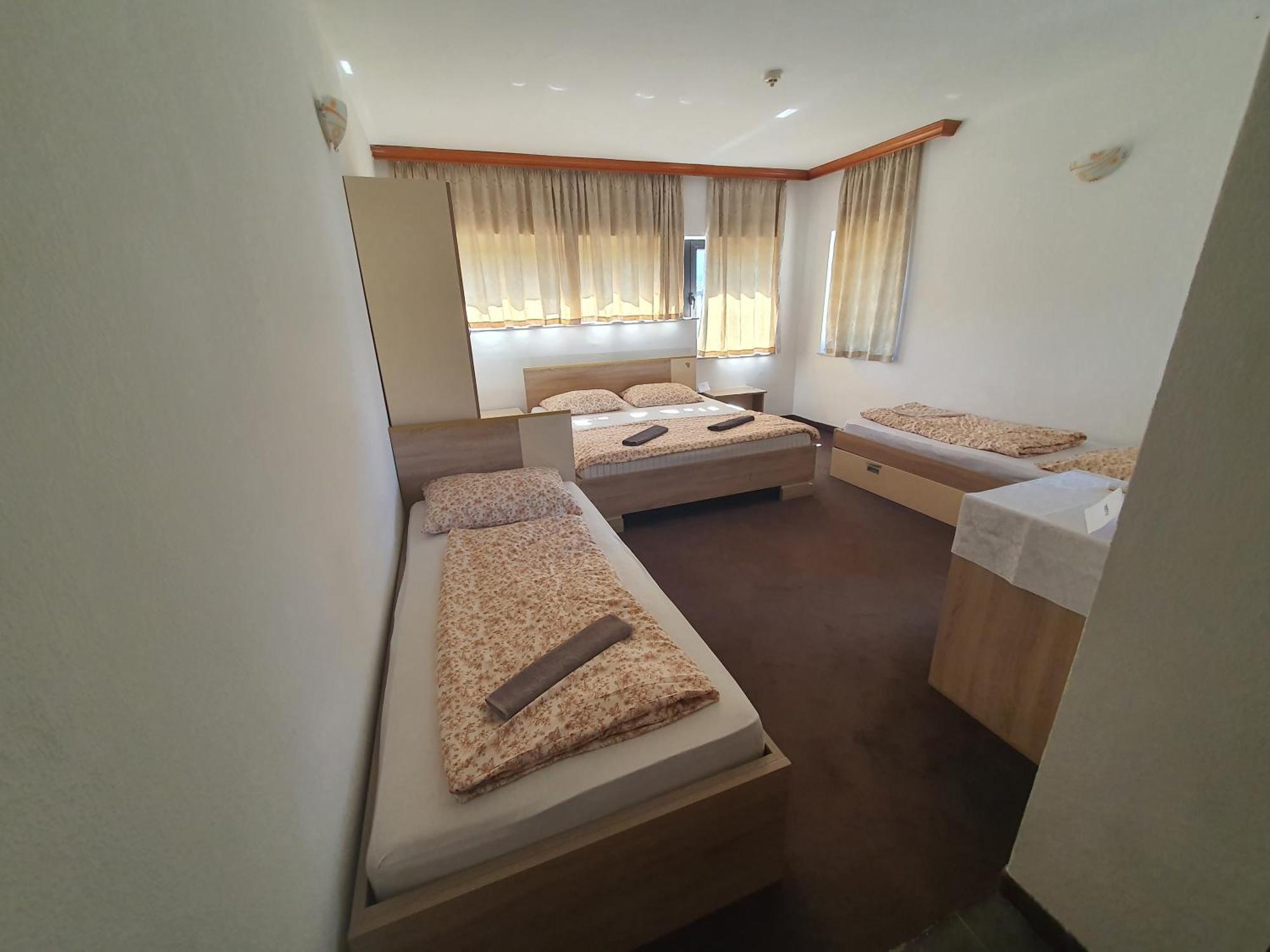 Hotel Irish Bihac Ngoại thất bức ảnh