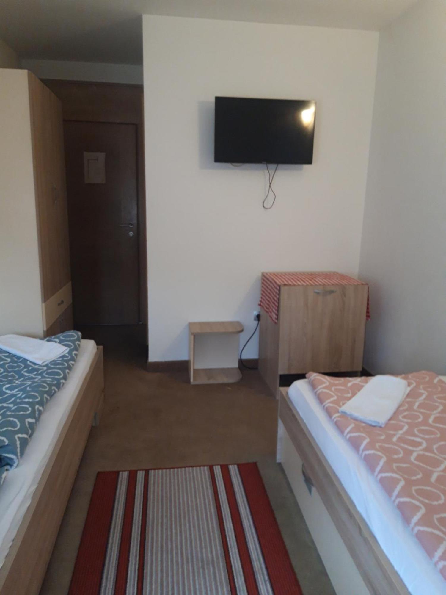 Hotel Irish Bihac Ngoại thất bức ảnh